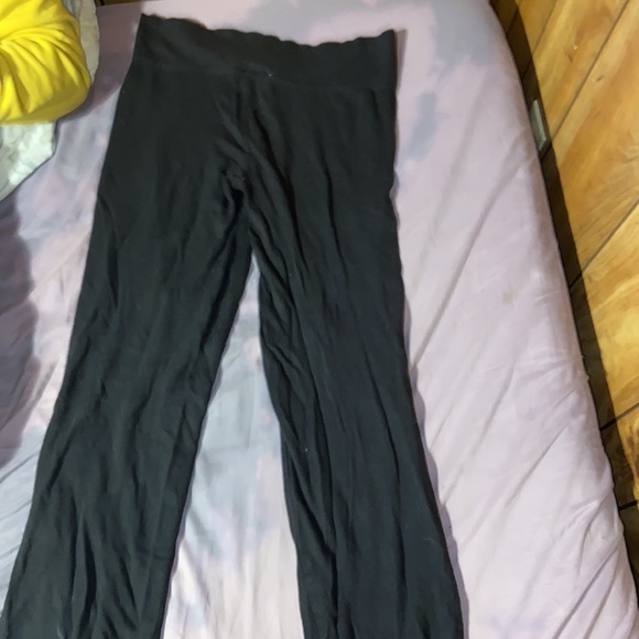 Black bell bottom leggings - Picture 4 of 5